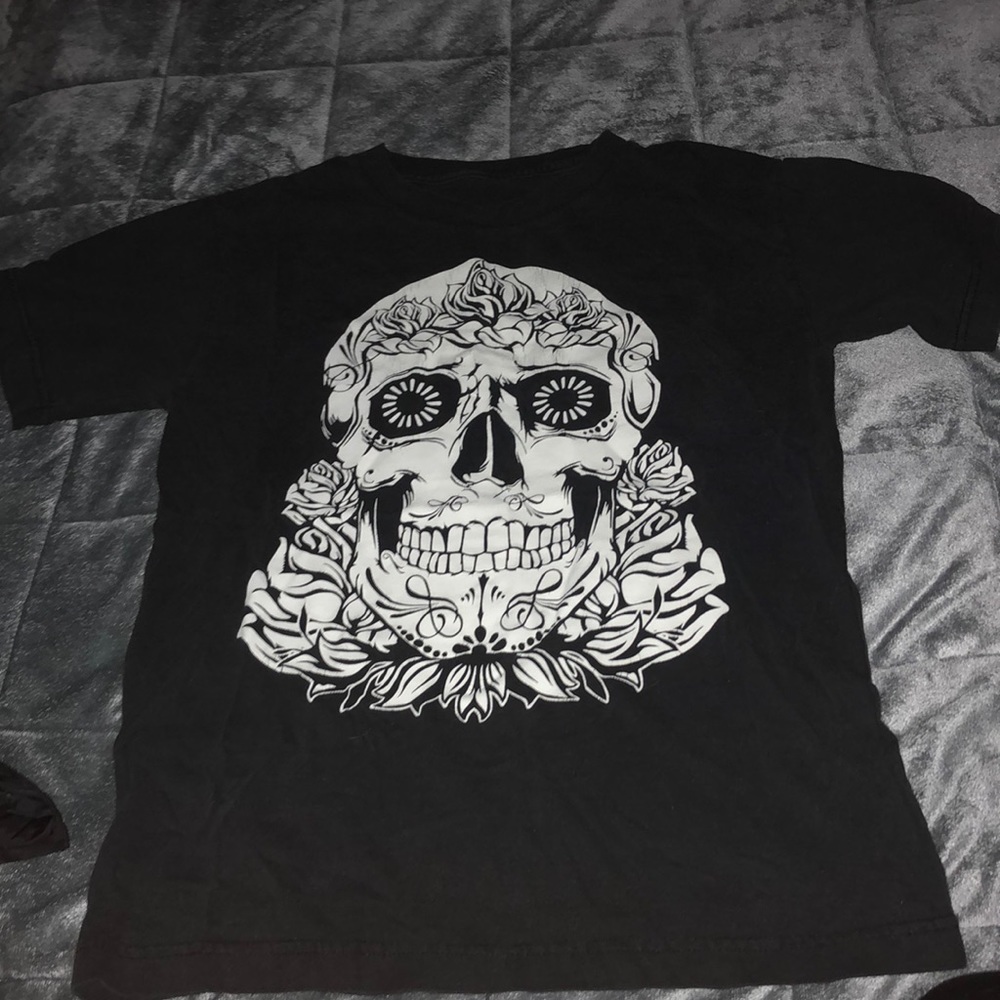 Skull shirt
